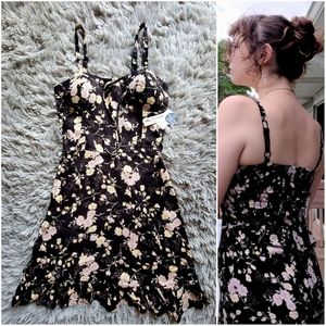 Brand NEW Wallflower Black Floral Adjustable Sundress Short